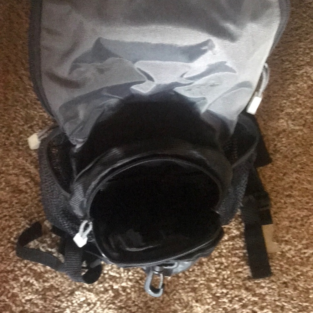 Hydration backpack - Picture 6 of 8